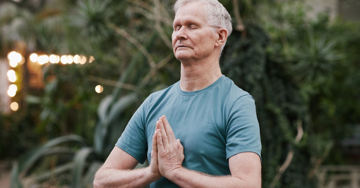 découvrez le rôle et les responsabilités d'un majordome professionnel, les compétences requises et les opportunités de carrière dans le domaine du service haut de gamme.