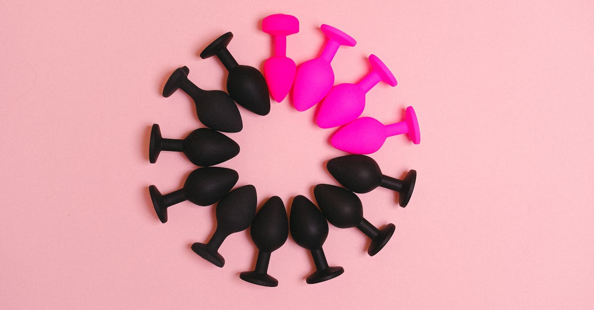découvrez nos conseils efficaces pour nettoyer vos sextoys en toute sécurité et préserver votre hygiène intime.