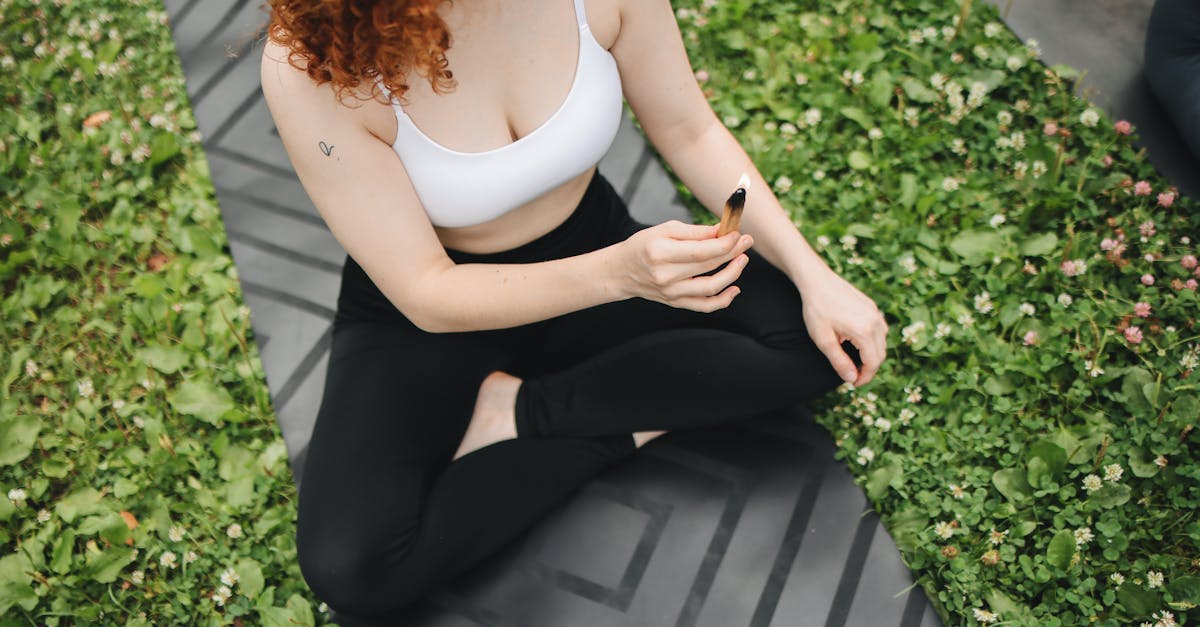 découvrez les positions sexuelles les plus efficaces pour brûler des calories tout en pimentant votre vie intime. alliez plaisir et fitness facilement.